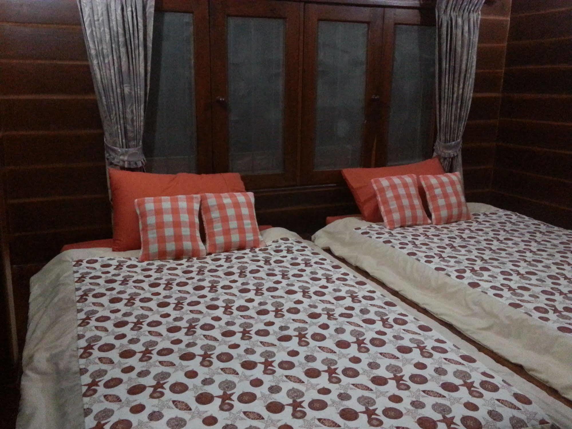 Rim Nam Kong Homestay Pak Chom Exterior photo