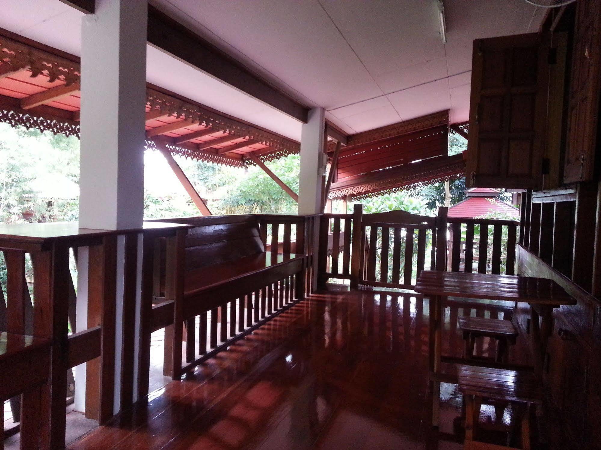 Rim Nam Kong Homestay Pak Chom Exterior photo